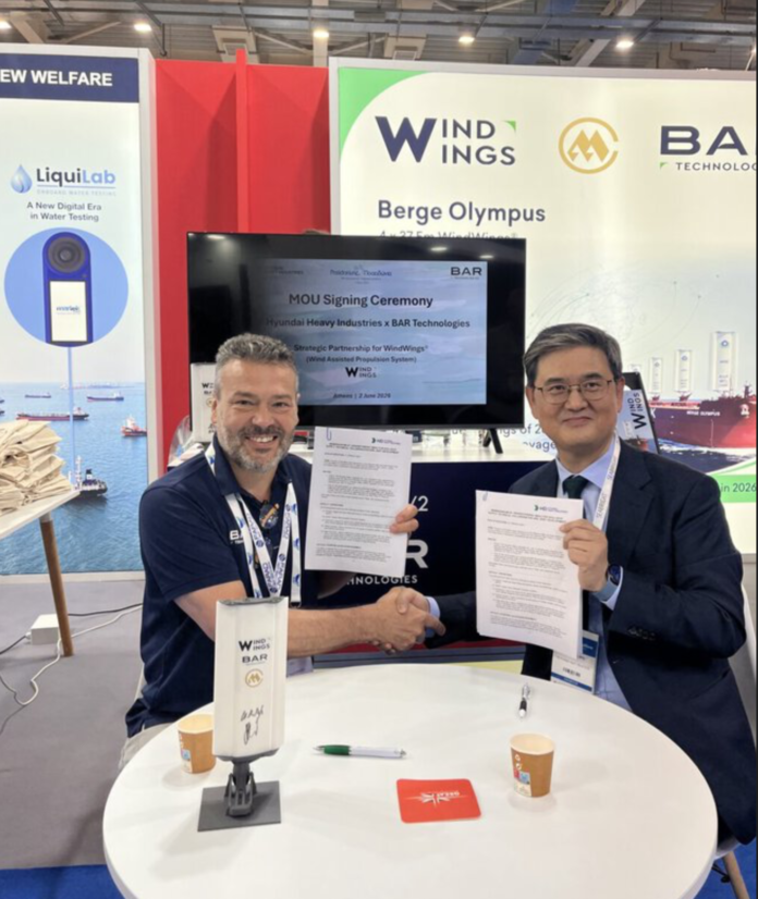 (Left to right): John Cooper, CEO of BAR Technologies and Hongryeul Ryu, Senior Executive Vice President and CTO of HD Hyundai Heavy Industries Signing of MOU (Memorandum of understanding)